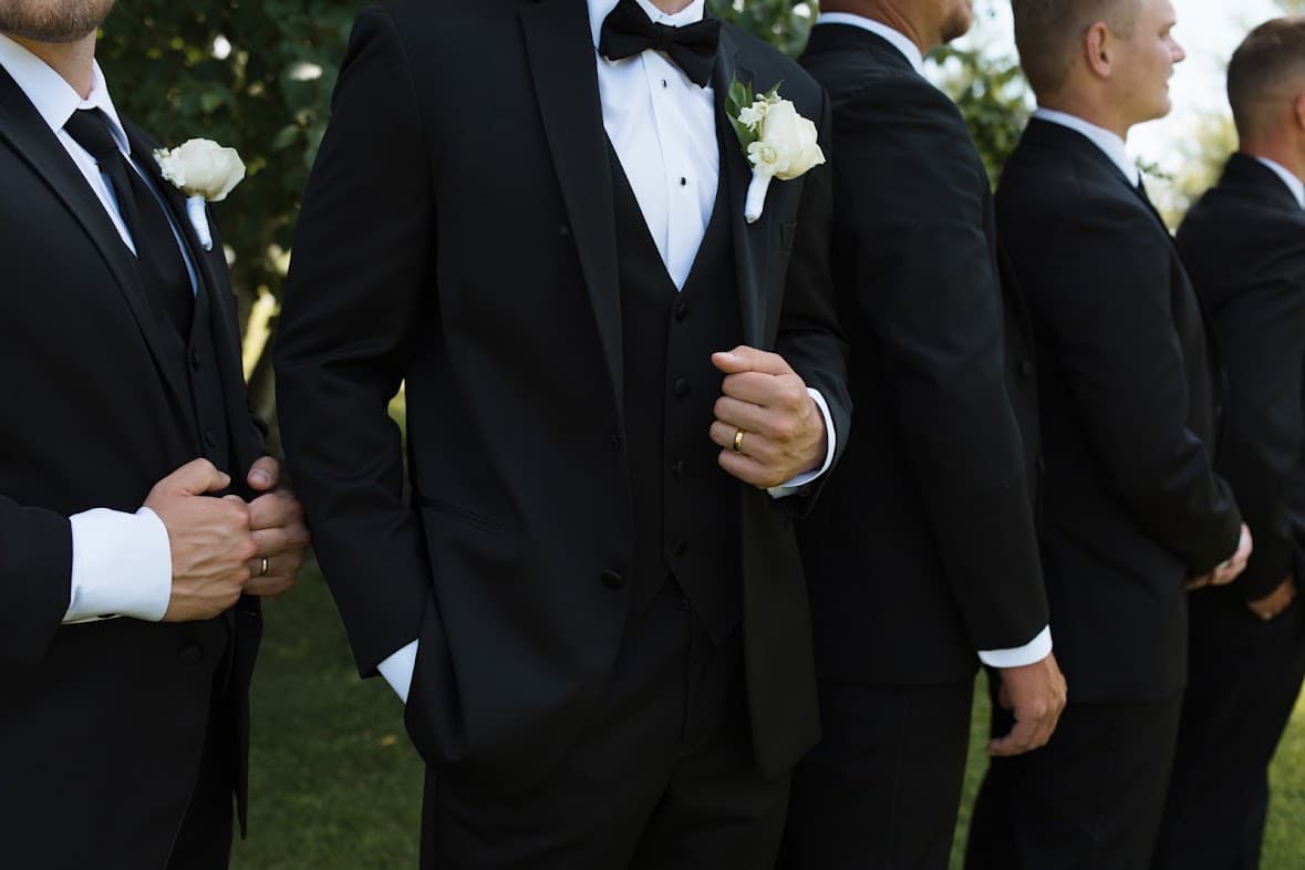 Groomsmen boutonniere detail
